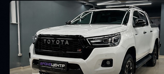 Toyota Hilux оклейка