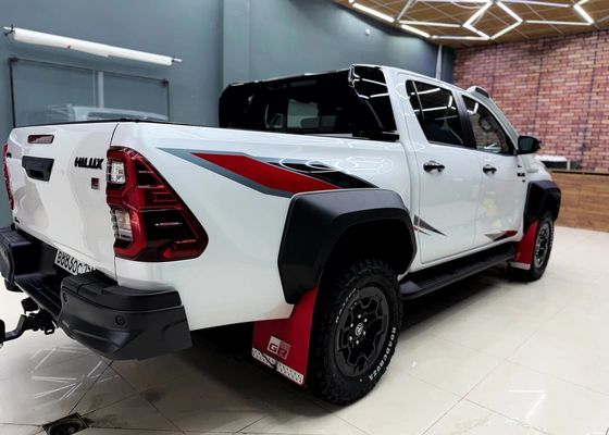 Toyota Hilux после оклейки