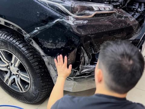 Toyota Fortuner — фото 23