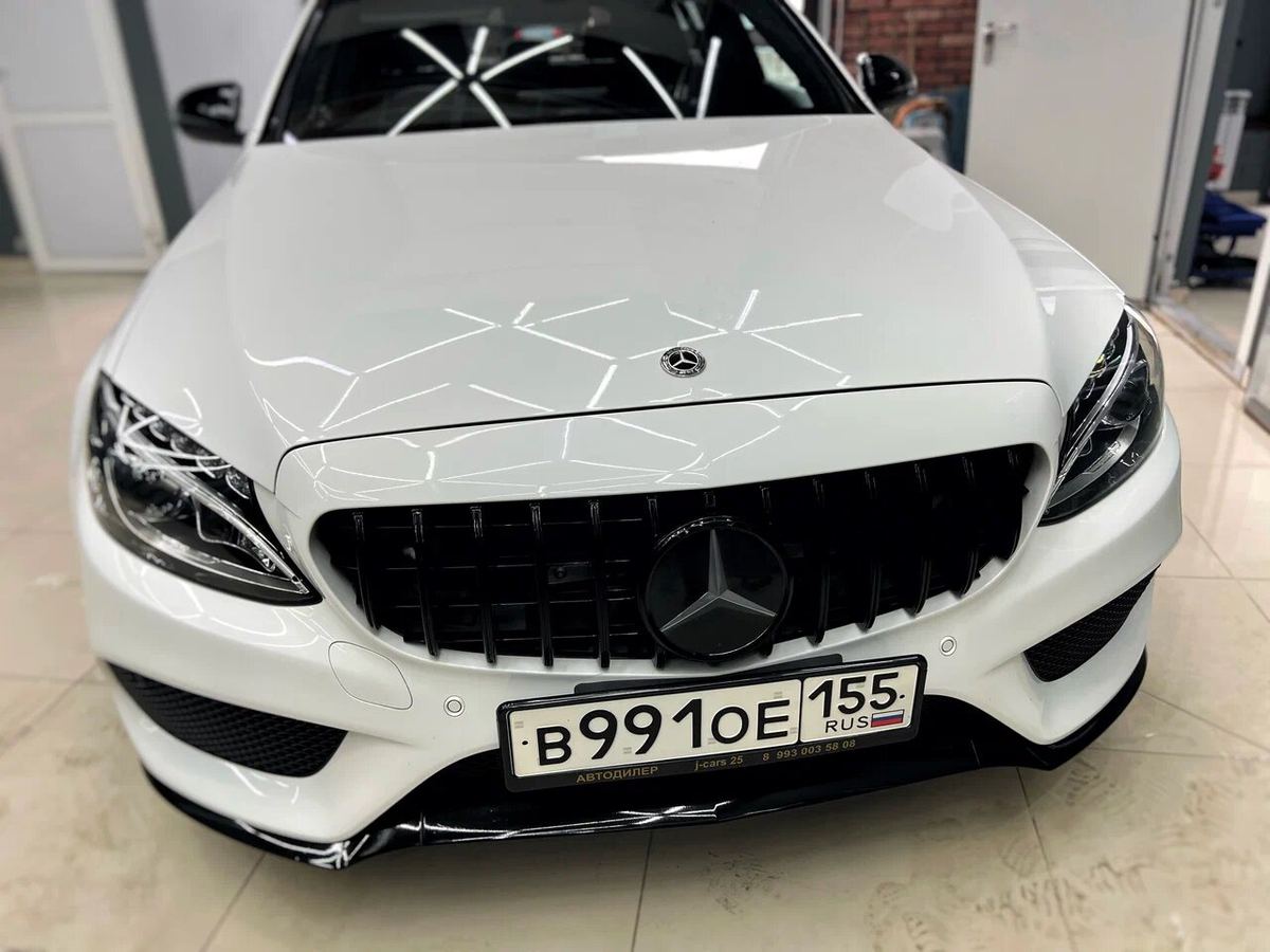 Mercedes-Benz C-Class после оклейки защитной плёнкой