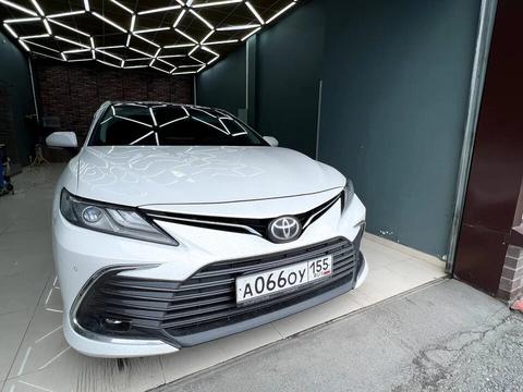 Toyota Camry — фото 5