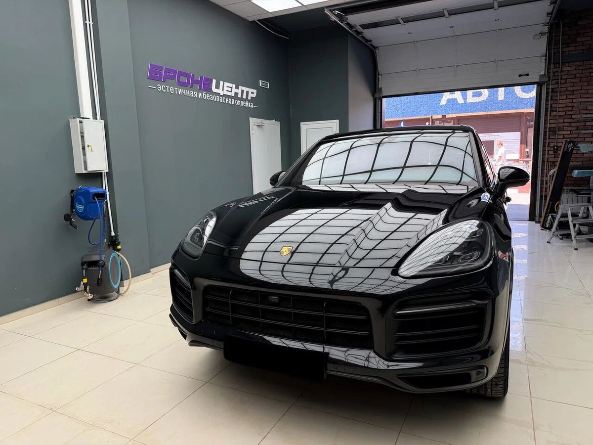 Porsche Cayenne после оклейки защитной плёнкой