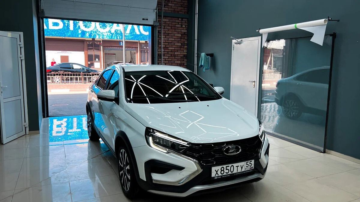 Lada Vesta Cross после оклейки защитной плёнкой