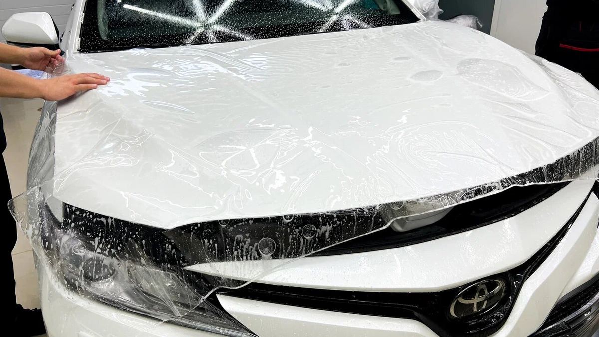 Toyota Camry после оклейки защитной плёнкой