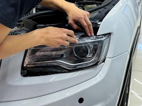Jeep Grand Cherokee — фото 11