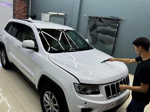 Jeep Grand Cherokee — фото 9