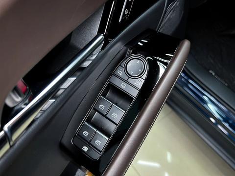 Mazda CX-30 — фото 12