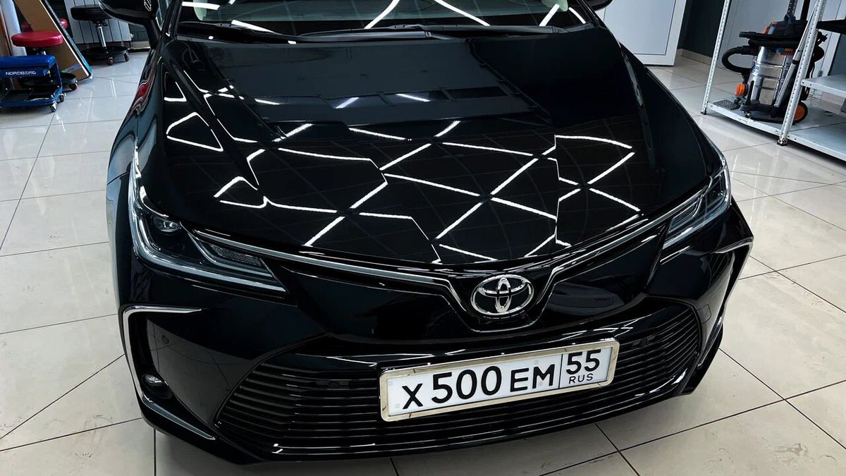 Toyota Corolla после оклейки защитной плёнкой