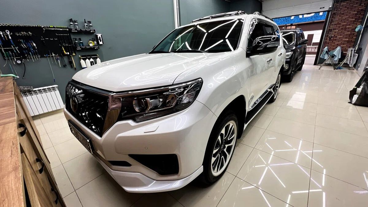Toyota Land Cruiser Prado после оклейки защитной плёнкой