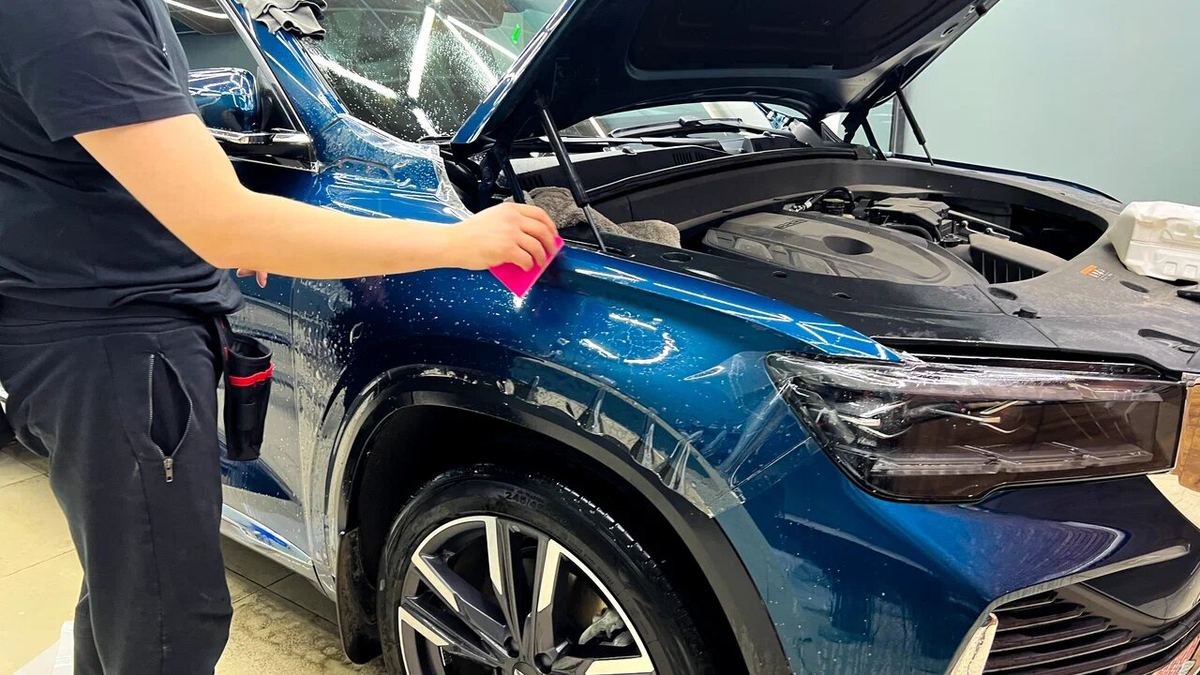 Geely Monjaro после оклейки защитной плёнкой