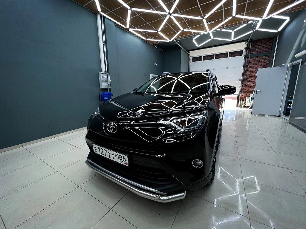 Toyota RAV4 после оклейки защитной плёнкой