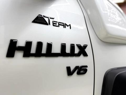 Toyota Hilux — фото 26